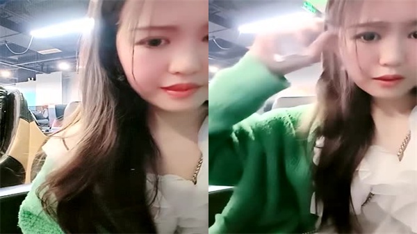 高跟苗窕贫乳马尾骚女淫声荡语撩骚互动卖场公测近拍扣逼自慰